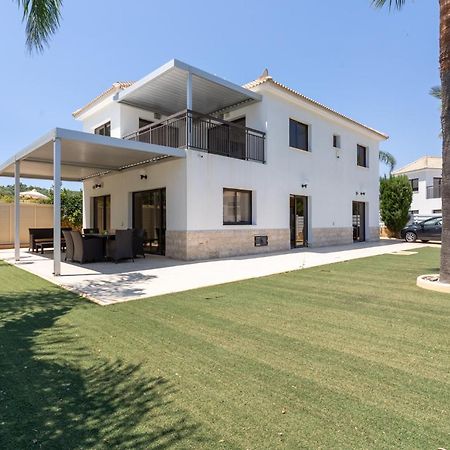 Lime 3-Bedroom Villa In プロタラス エクステリア 写真