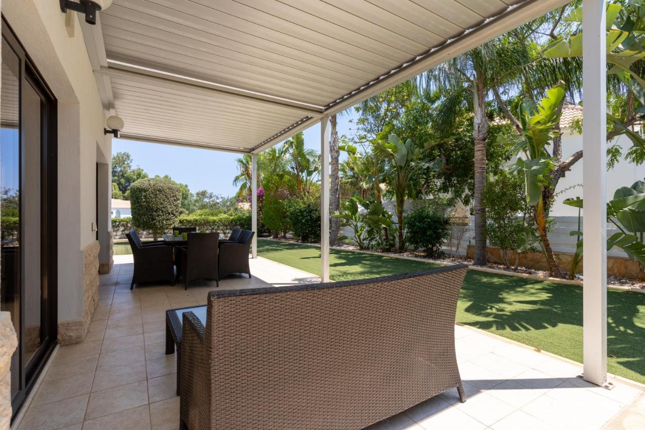 Lime 3-Bedroom Villa In プロタラス エクステリア 写真