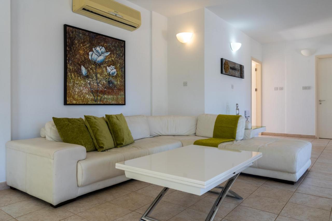 Lime 3-Bedroom Villa In プロタラス エクステリア 写真