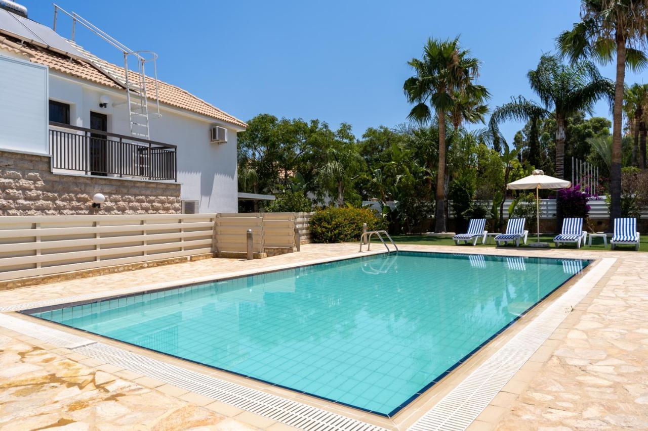 Lime 3-Bedroom Villa In プロタラス エクステリア 写真