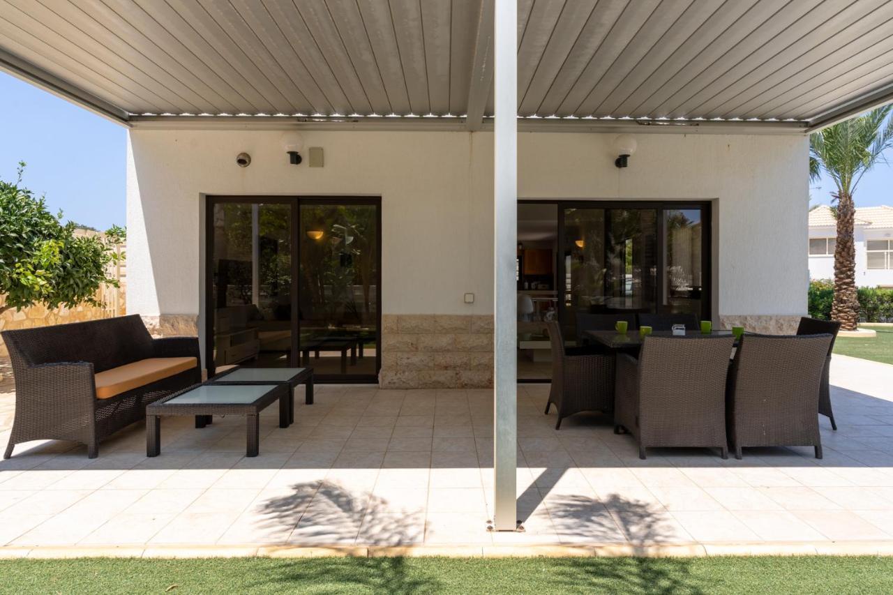 Lime 3-Bedroom Villa In プロタラス エクステリア 写真