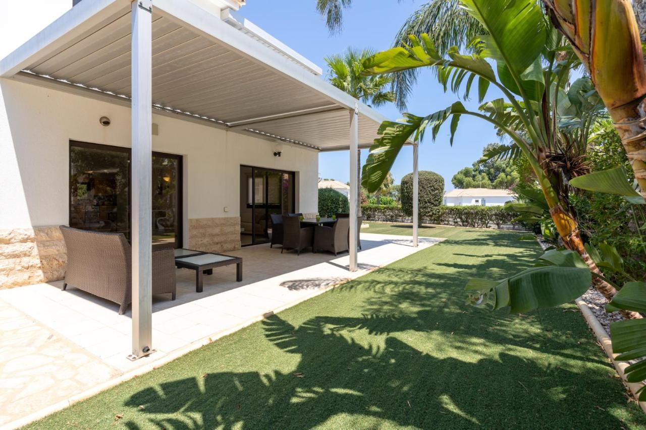 Lime 3-Bedroom Villa In プロタラス エクステリア 写真
