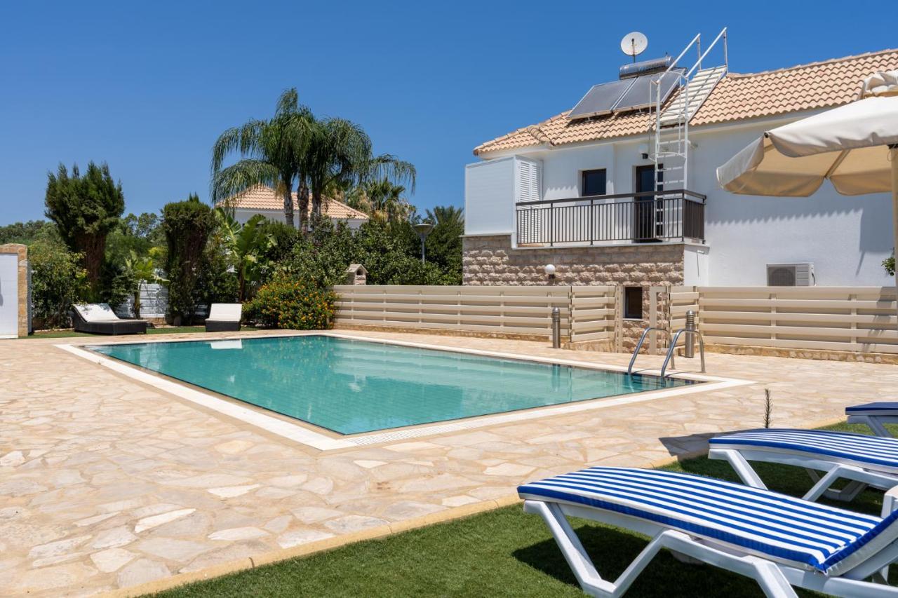Lime 3-Bedroom Villa In プロタラス エクステリア 写真