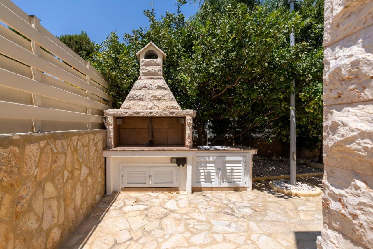 Lime 3-Bedroom Villa In プロタラス エクステリア 写真
