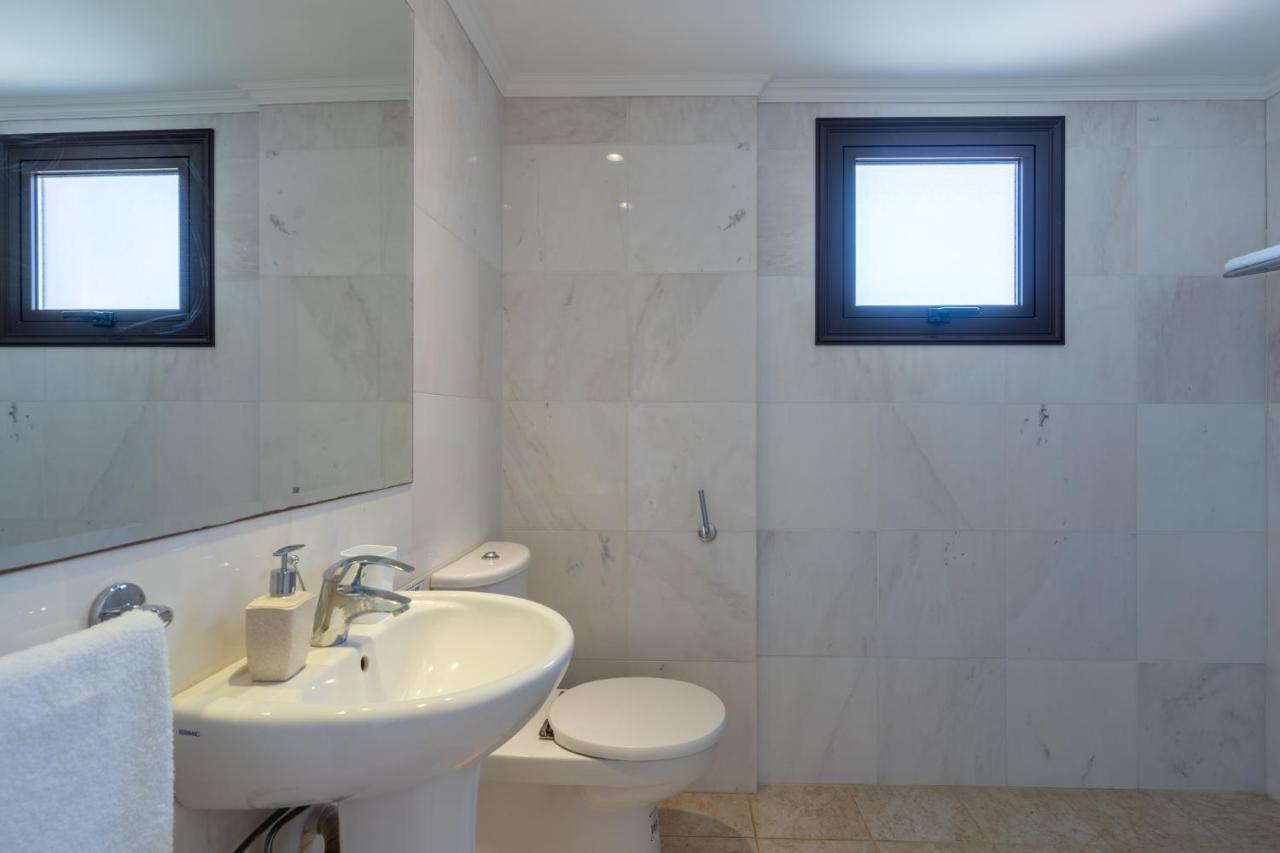 Lime 3-Bedroom Villa In プロタラス エクステリア 写真