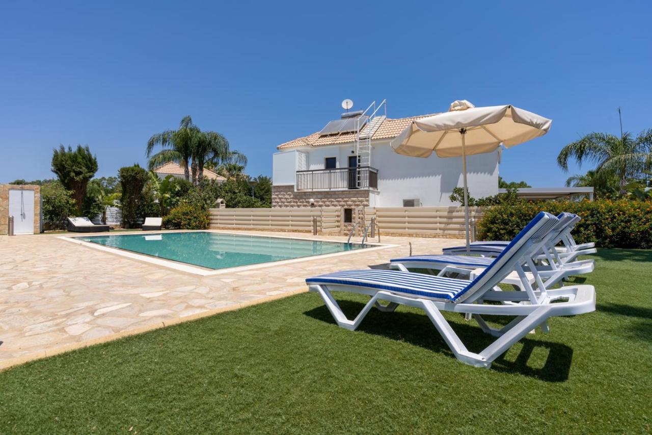 Lime 3-Bedroom Villa In プロタラス エクステリア 写真