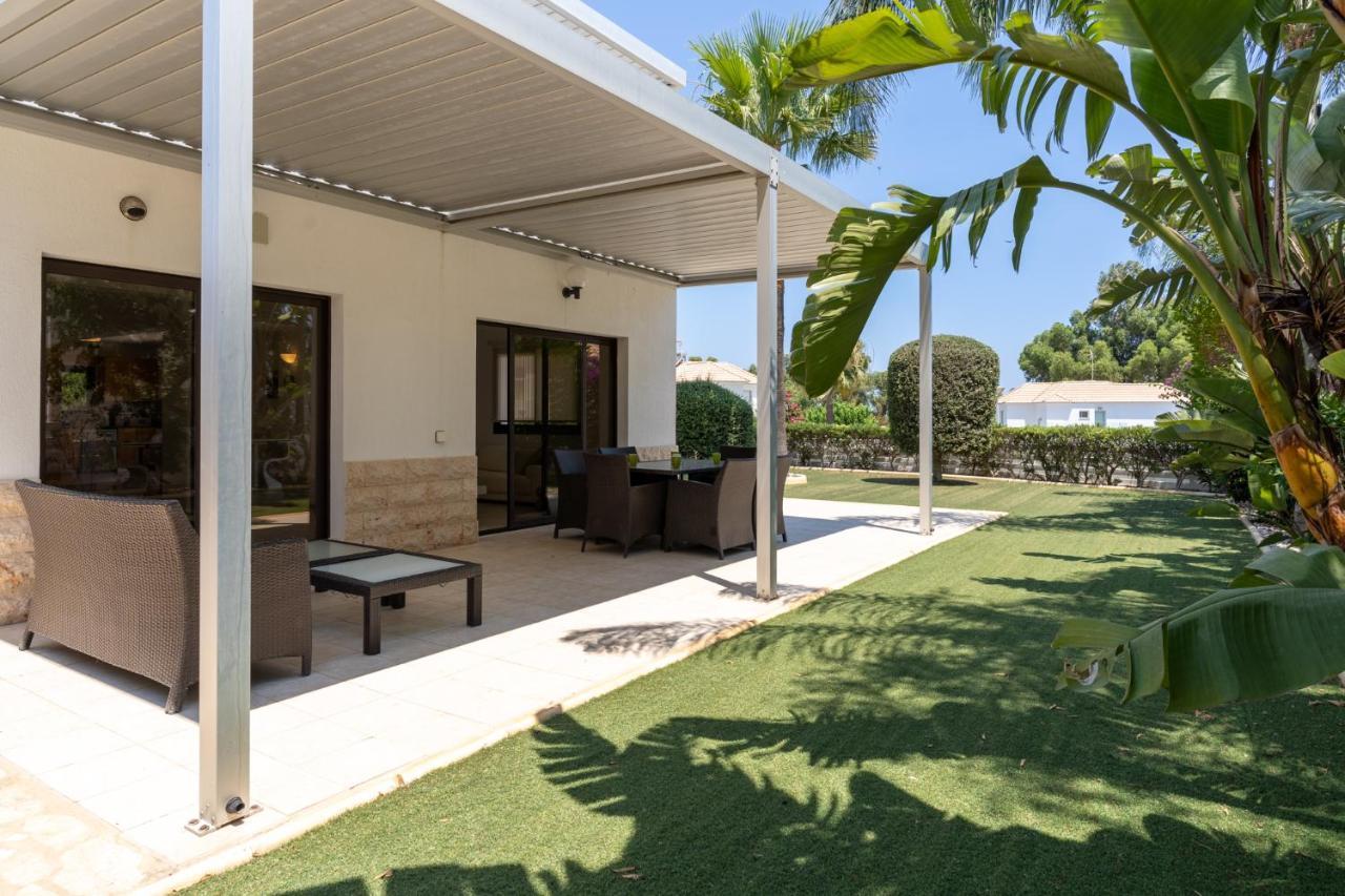 Lime 3-Bedroom Villa In プロタラス エクステリア 写真