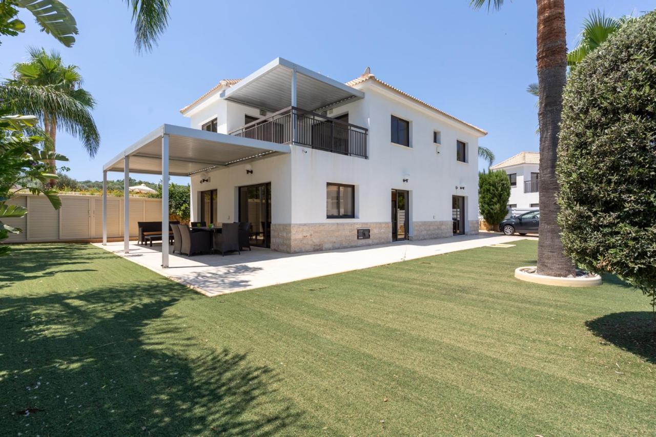 Lime 3-Bedroom Villa In プロタラス エクステリア 写真