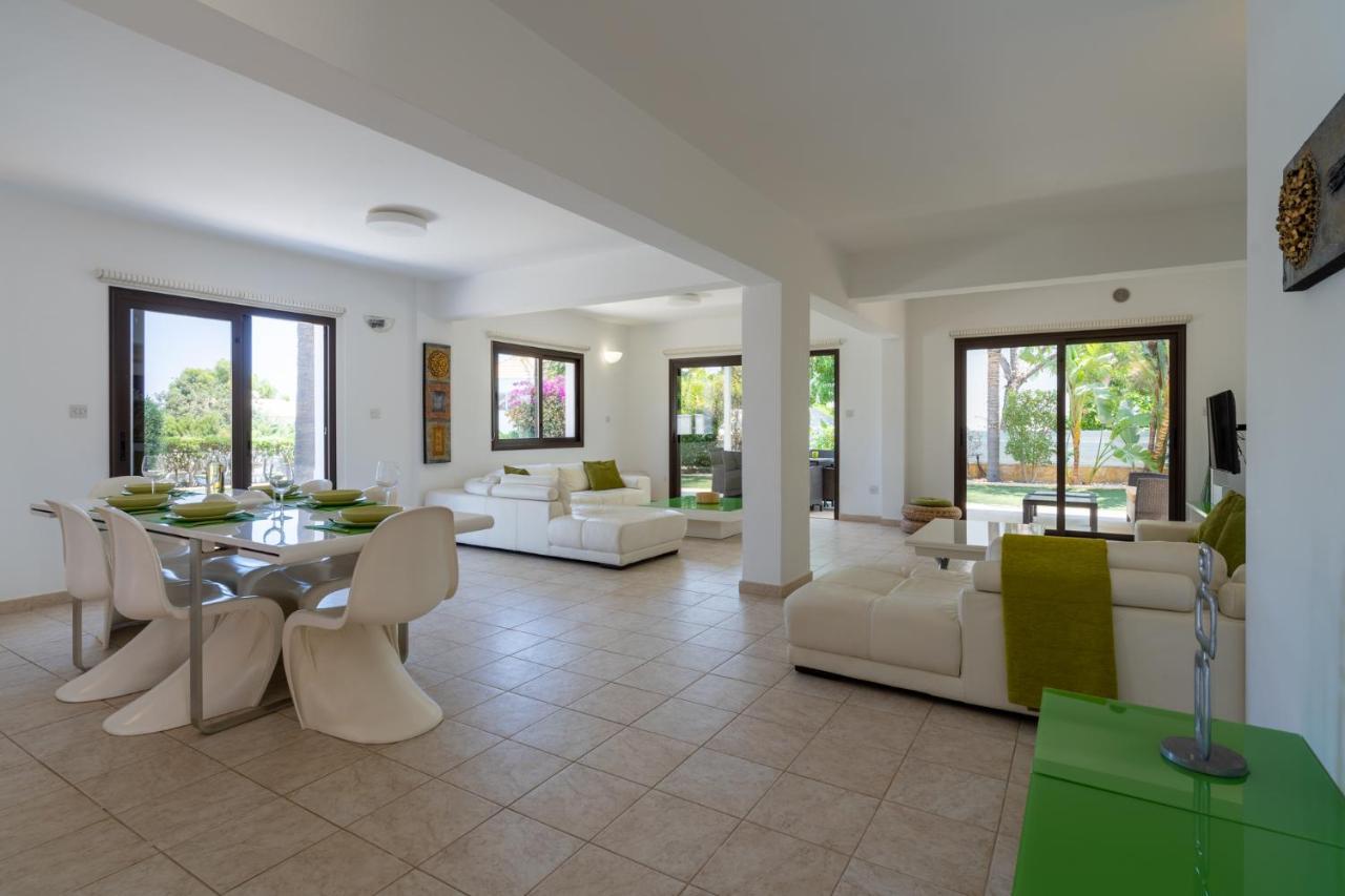 Lime 3-Bedroom Villa In プロタラス エクステリア 写真