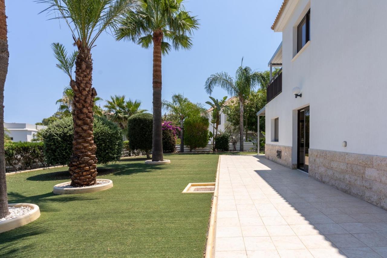 Lime 3-Bedroom Villa In プロタラス エクステリア 写真